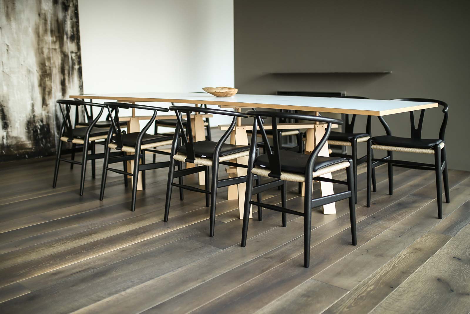 Инженерная доска Bassano Parquet Коллекция Monolit Дуб Ematite браш, лак 2350х192х15/3,6 мм (Италия)